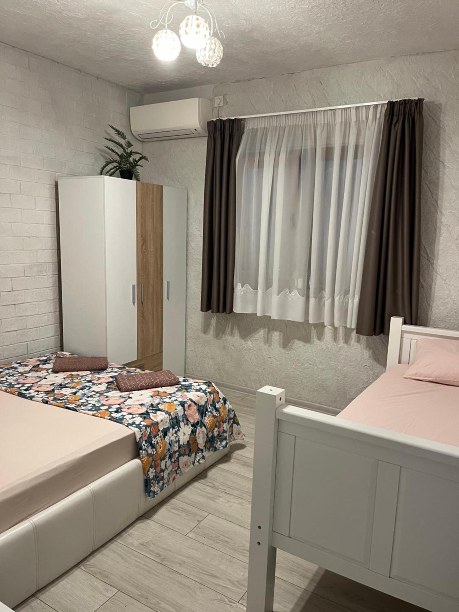 Guest House Costa 2 Karianí 외부 사진